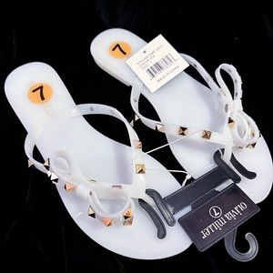 Olivia Miller white jelly sandals